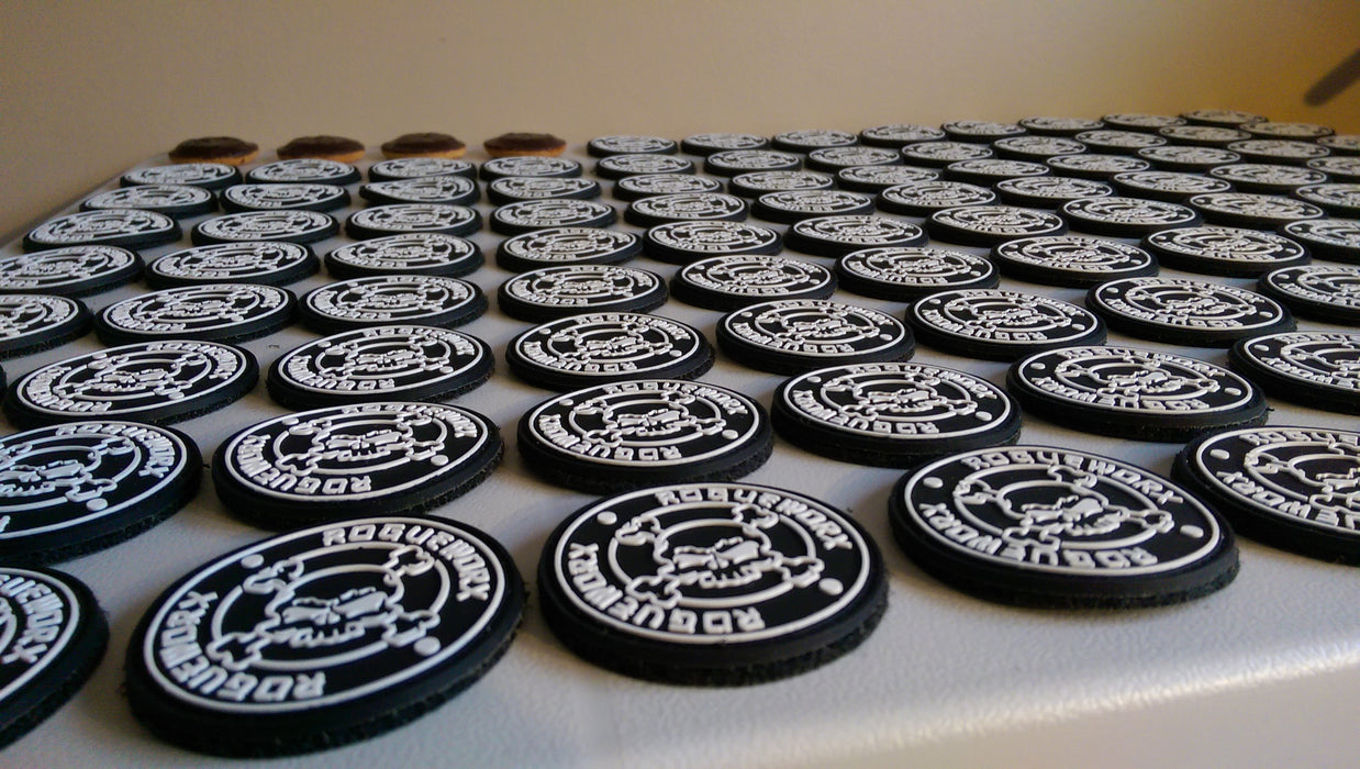 ROGUEWORX ROUND PATCH - BLACK & WHITE