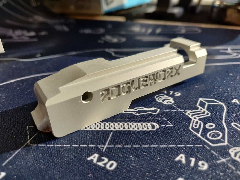 RW KC-02 CNC Aluminium Bolt Carrier V14