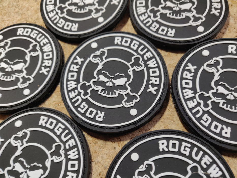 ROGUEWORX ROUND PATCH - BLACK & WHITE